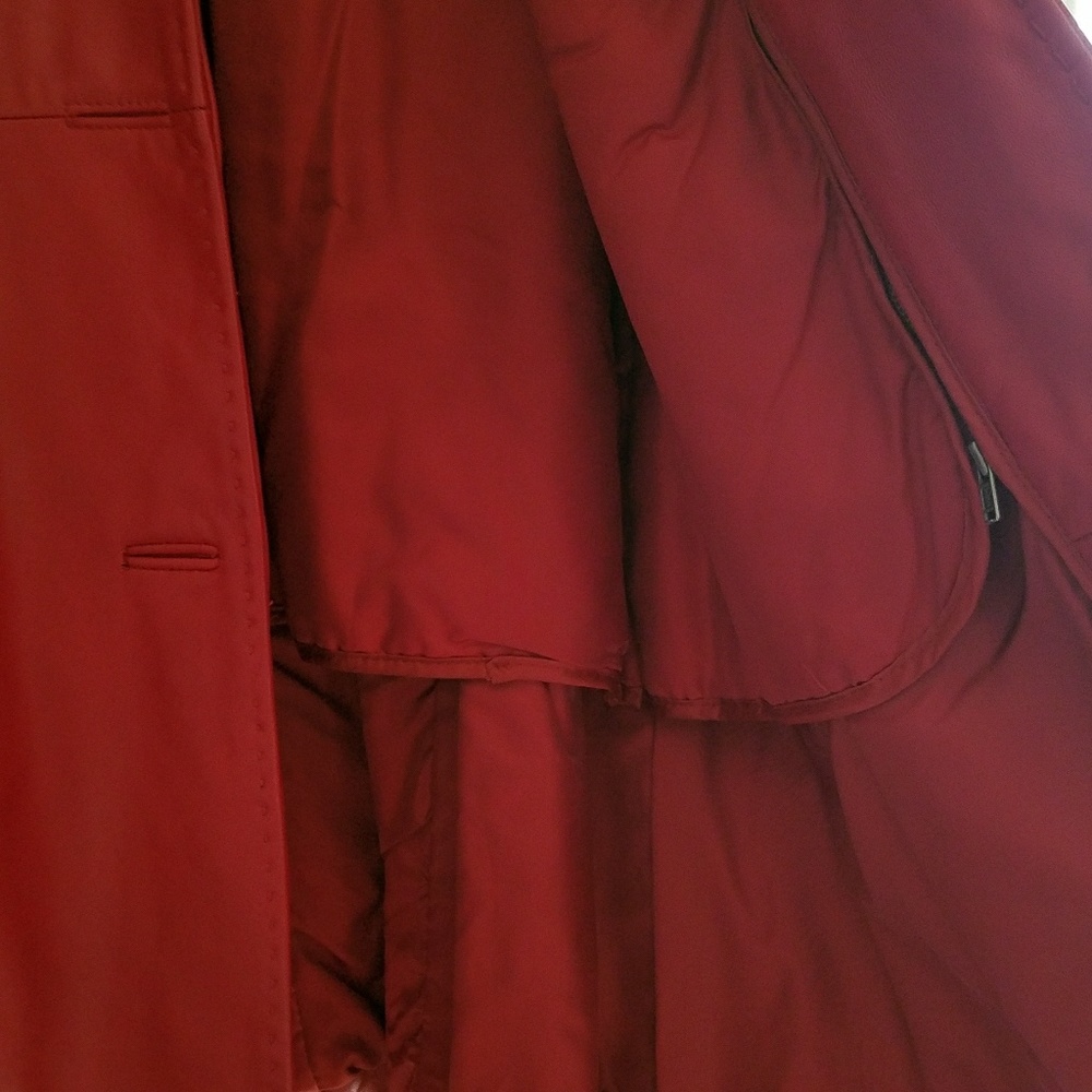 NEW: Tibor Ladies Red Leather Coat - Picture 6 of 7